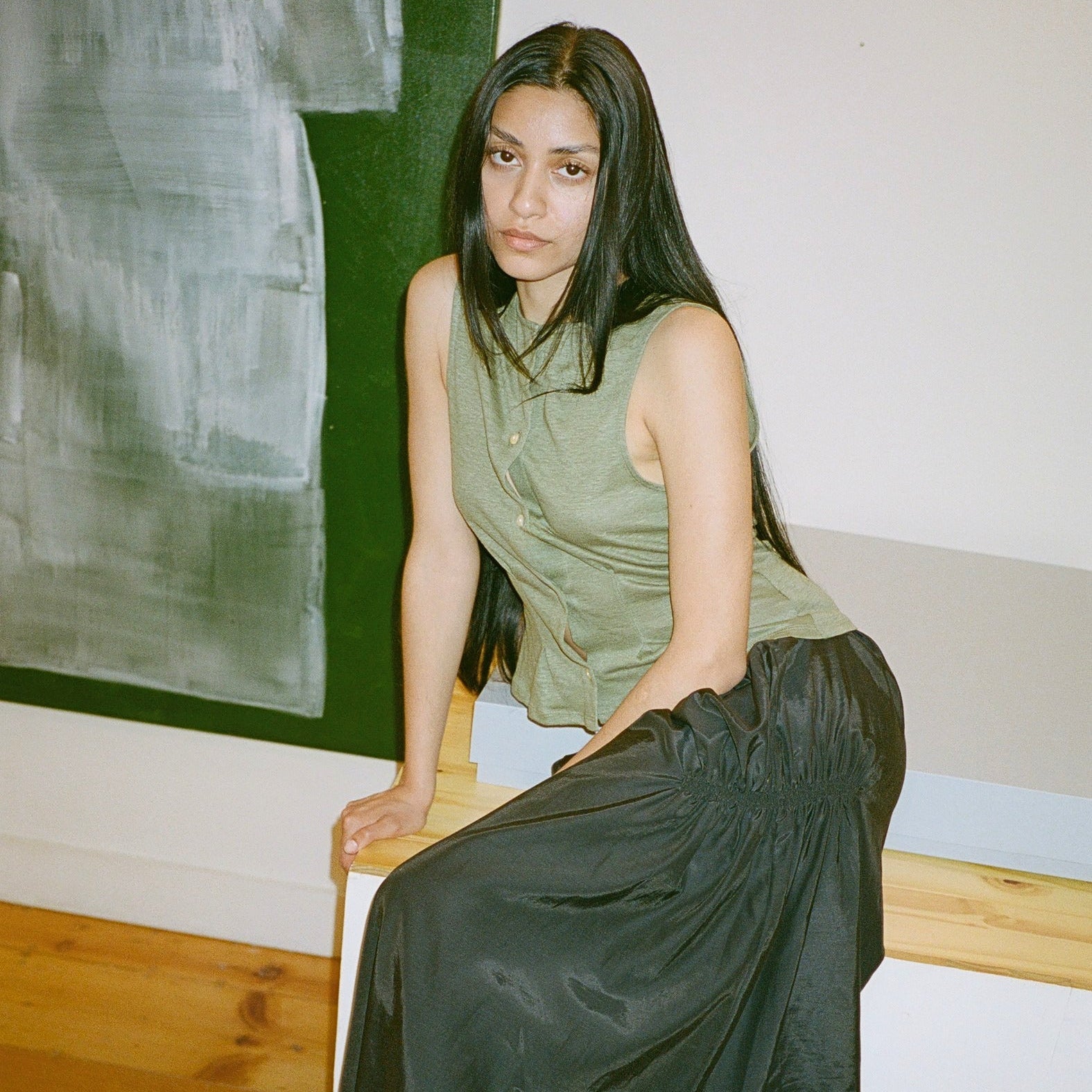 Sleeveless Buttondown Shirt, Moss Linen