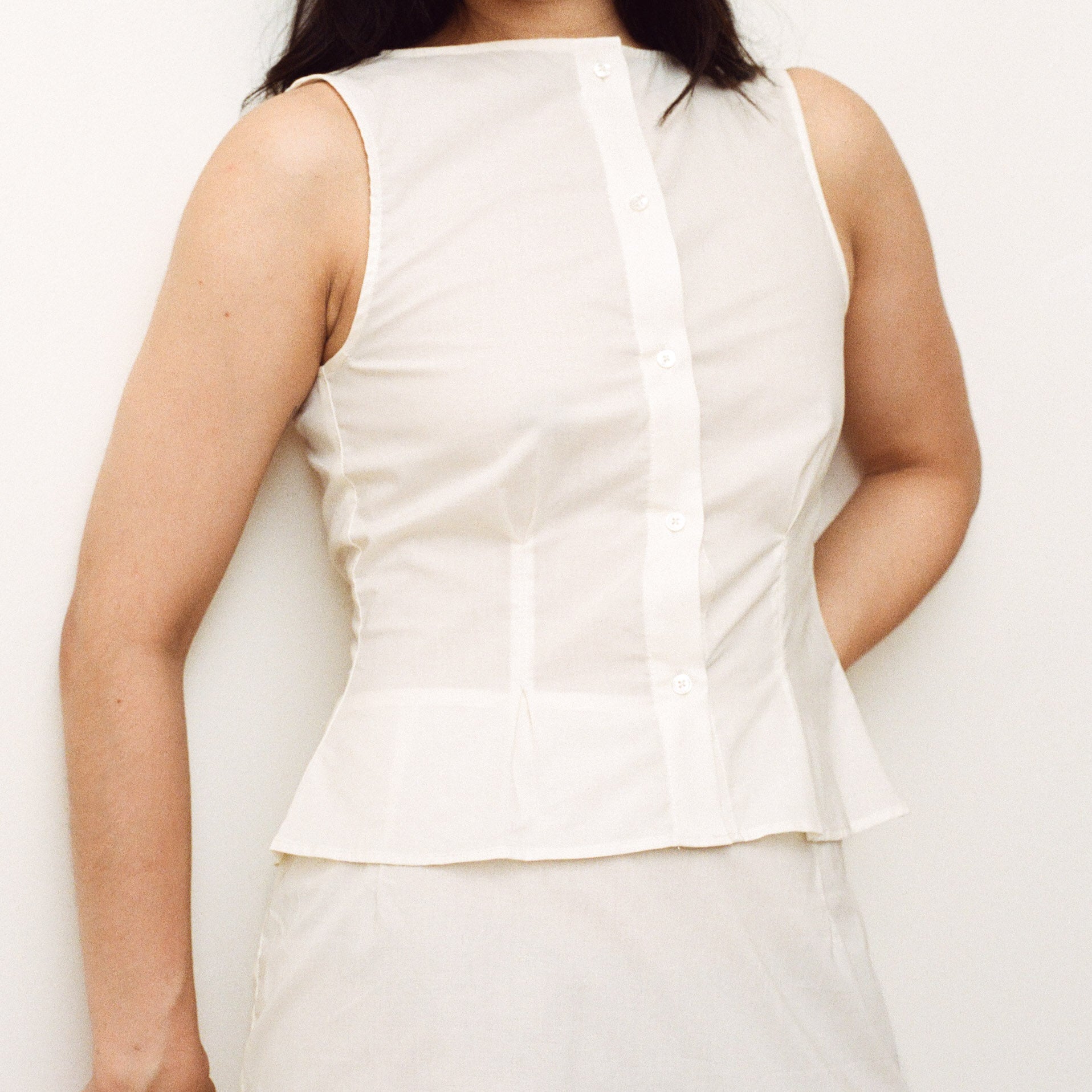 Batiste Sleeveless Buttondown