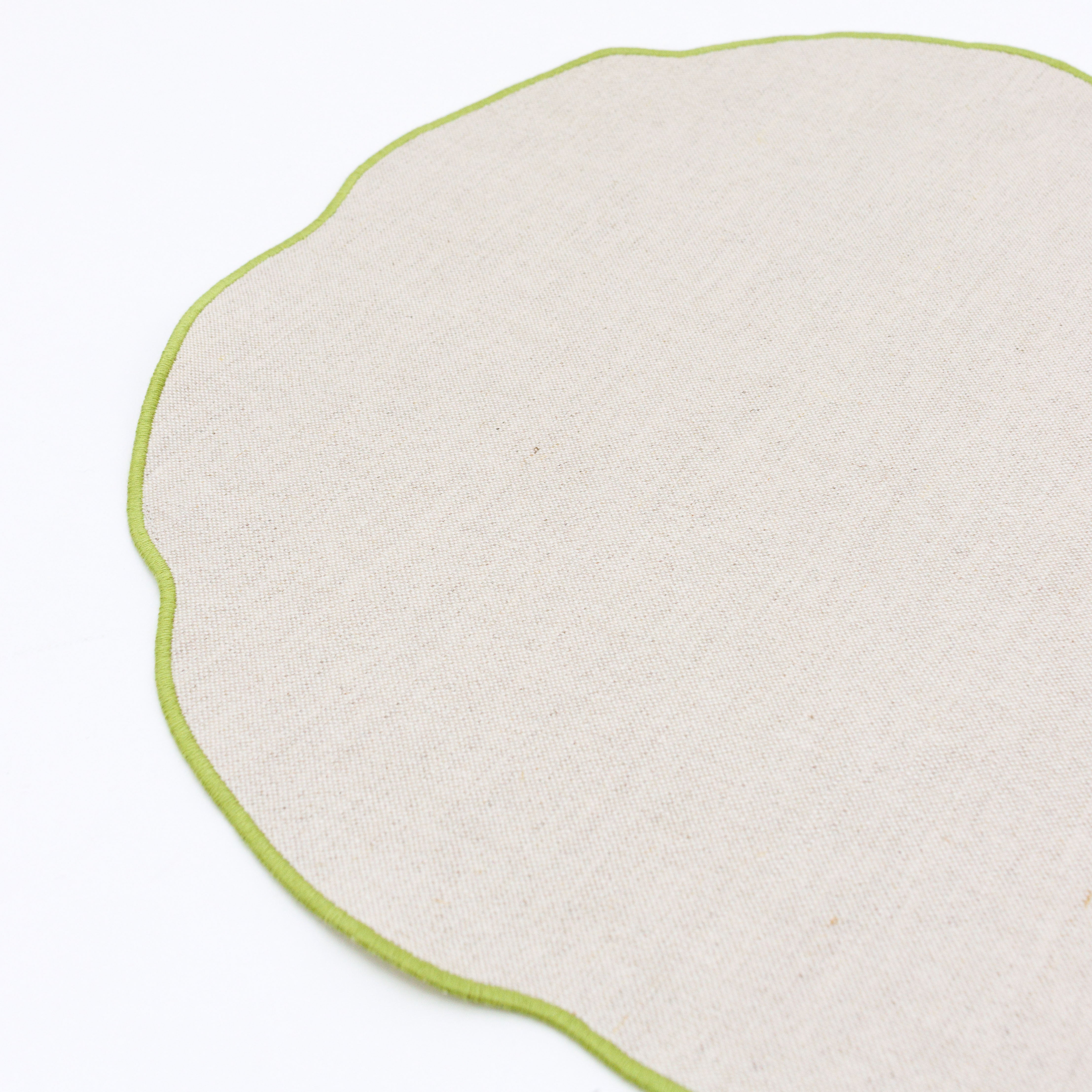 Nura Round Placemat